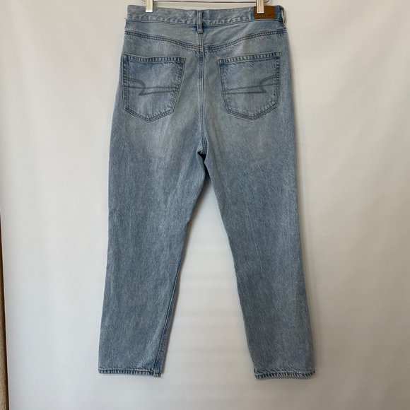 American Eagle Womens Size 8 Short Mom Jeans Light Wash Faded Distressed Ripped - Picture 6 of 14
